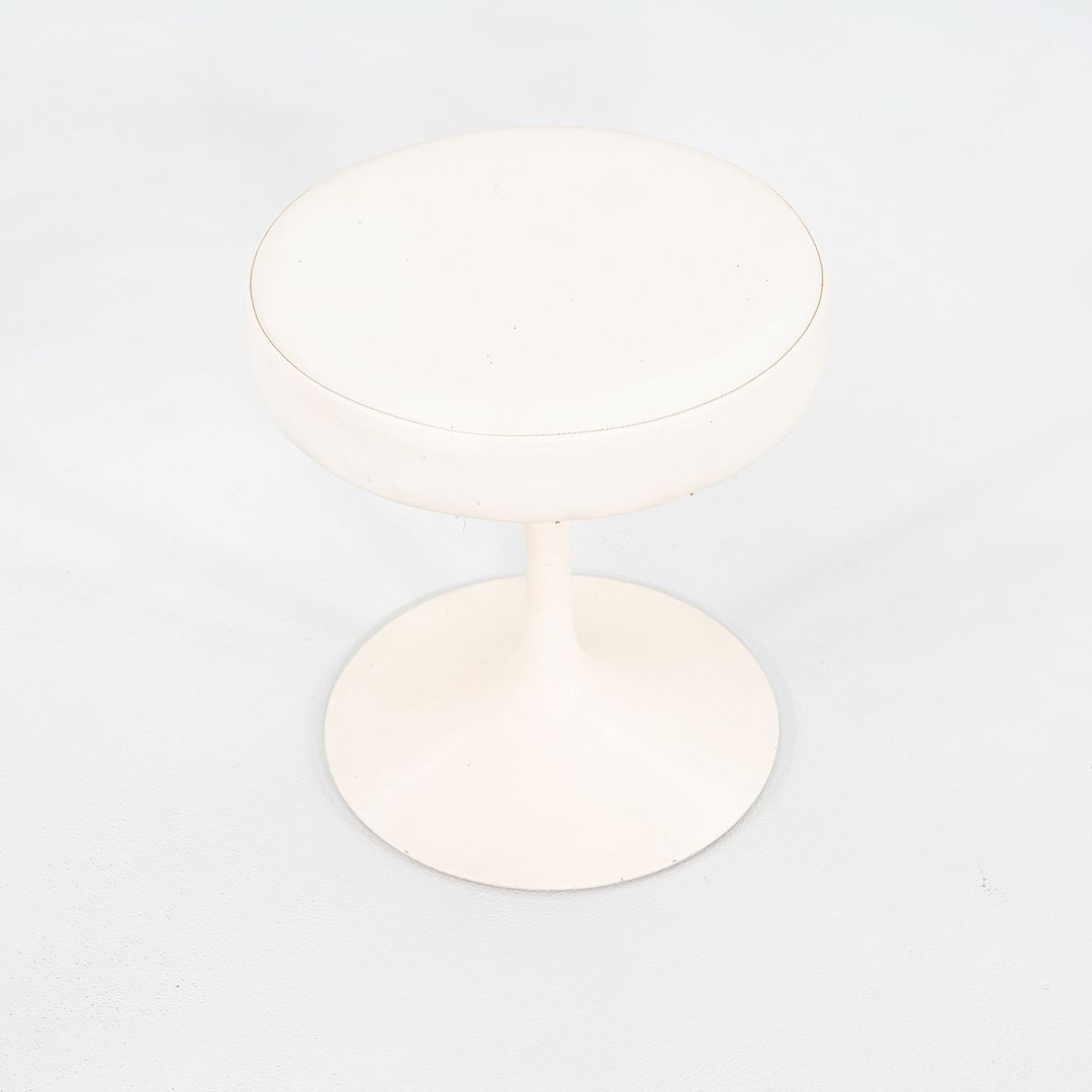 152 Tulip Stool