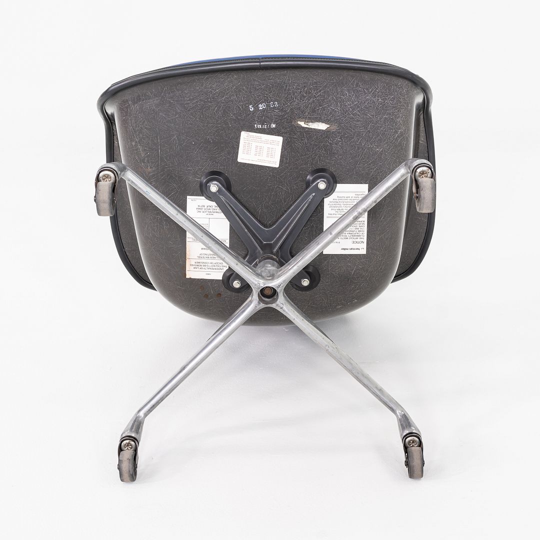 EC175 Desk Chair