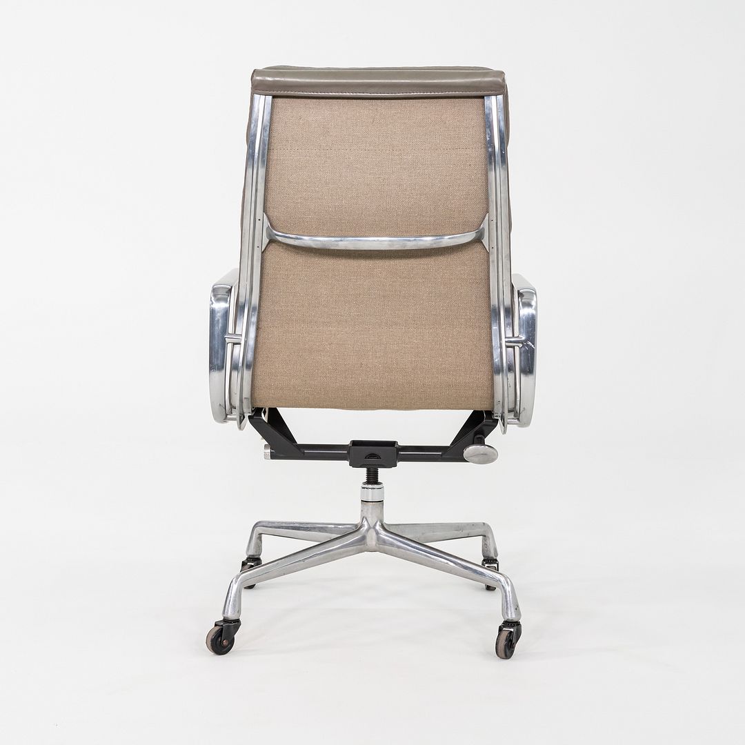 Soft Pad Executive Chair, Model EA420