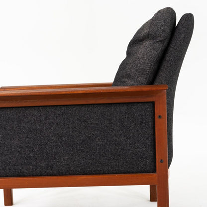 Model 500 Lounge Chair