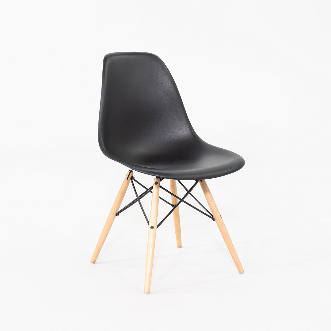 DSW Side Chair with Dowel Base