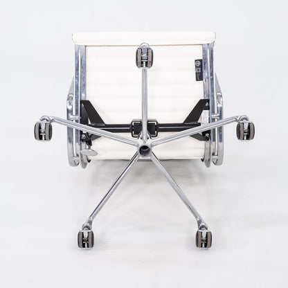 Aluminum Group Management Chair, Model EA335
