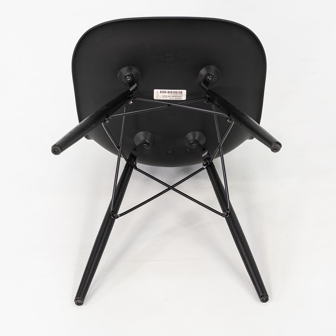DSW Chair