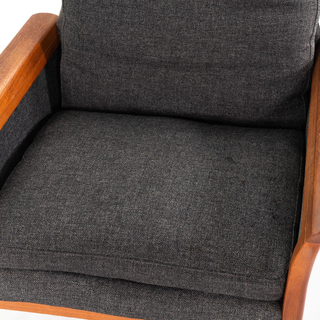 Model 500 Lounge Chair