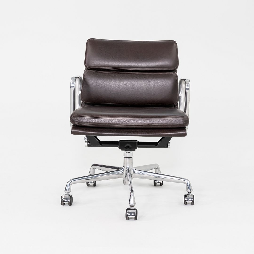 Soft Pad Management Chair, EA435