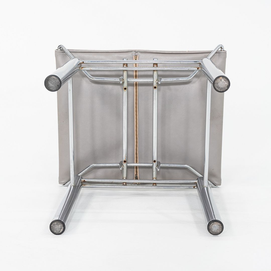 8600 Stool