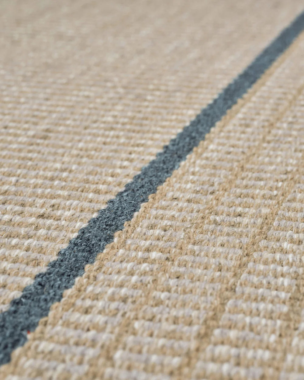 Broschyr Rug