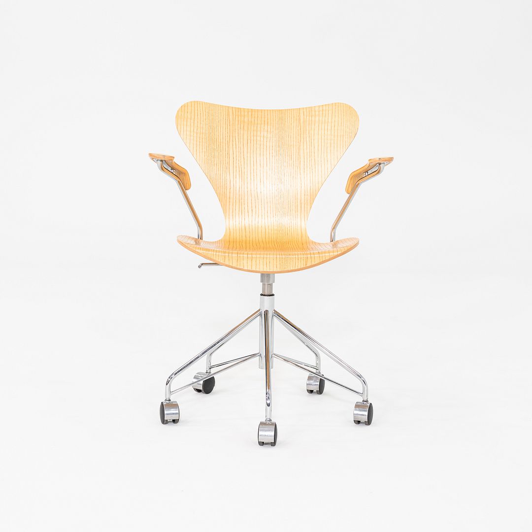 Series 7 Desk Chair, Model 3217