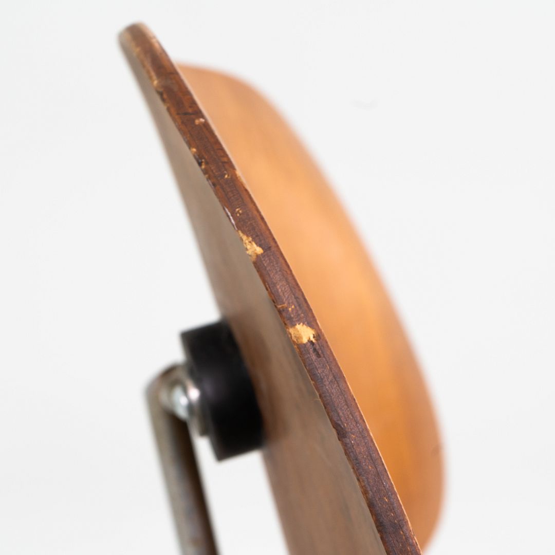 DCM Chair