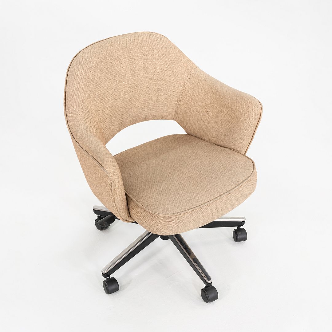 Saarinen Executive Arm Chair with Swivel Base