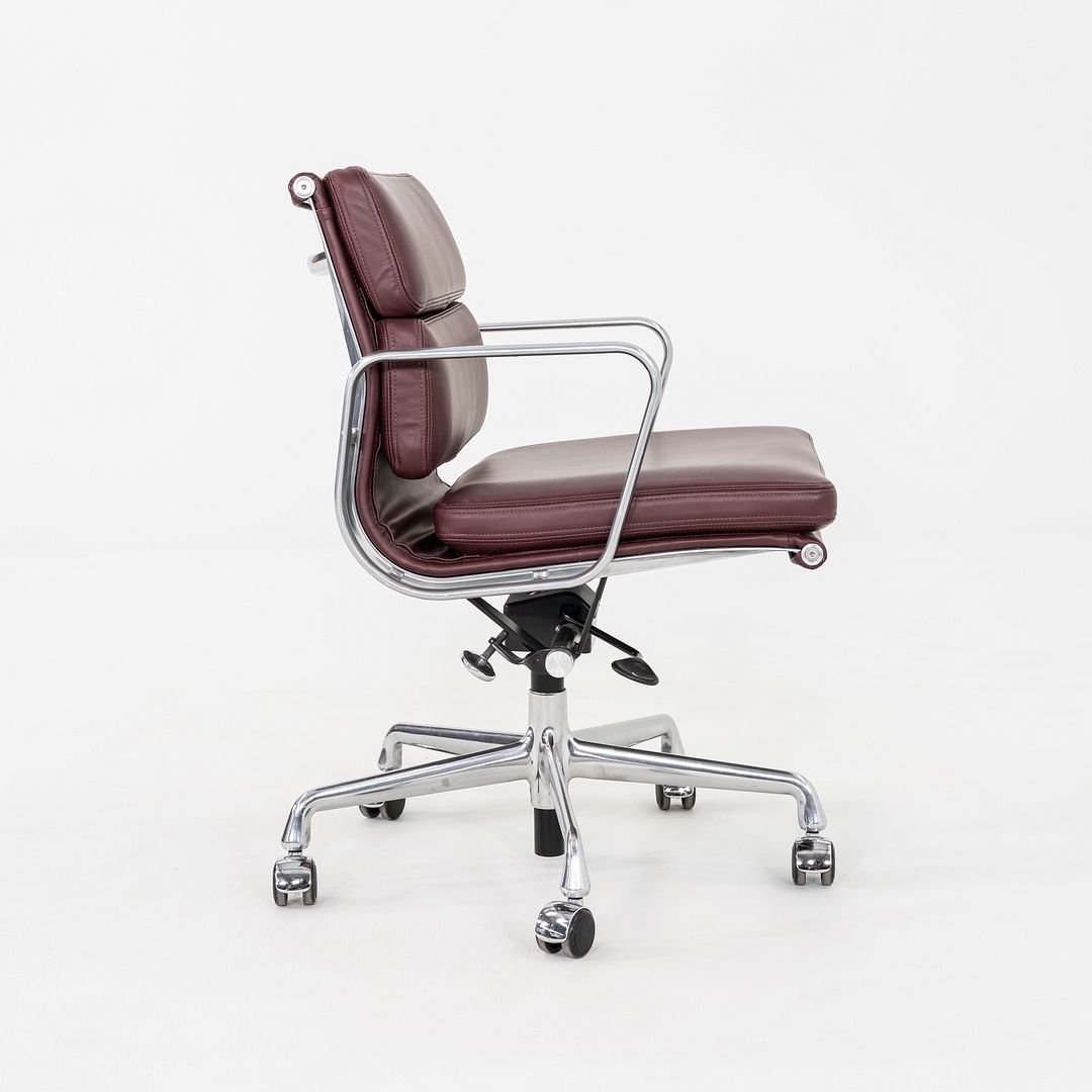Soft Pad Management Desk Chair, EA435