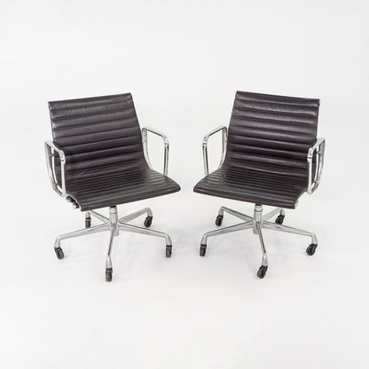Aluminum Group Management Desk Chair, Model EA335