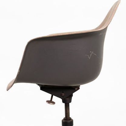 Fiberglass Task Armchair, Model DAT-1
