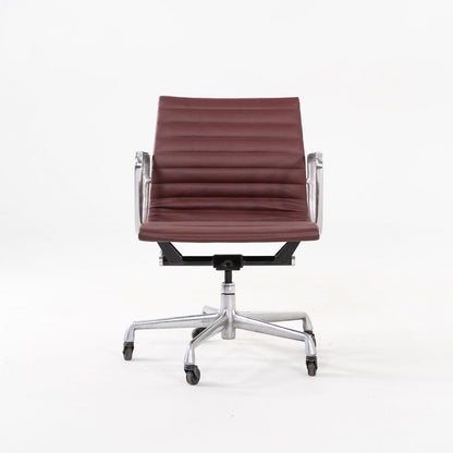 Aluminum Group Management Desk Chair, Model EA335