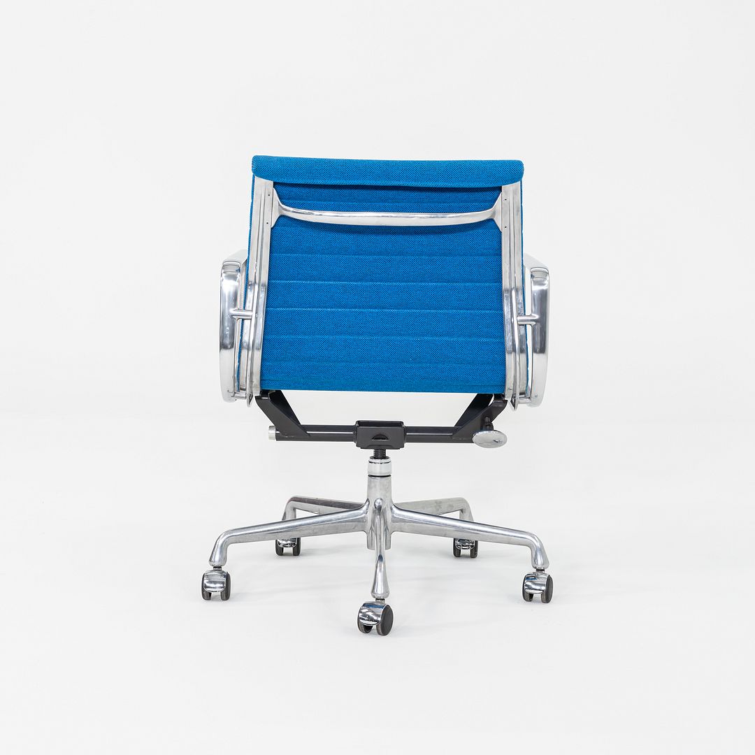 Eames Aluminum Group Management Chair