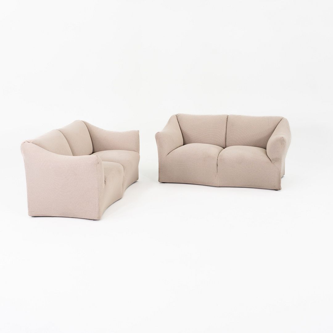 685 Loveseat Sofa