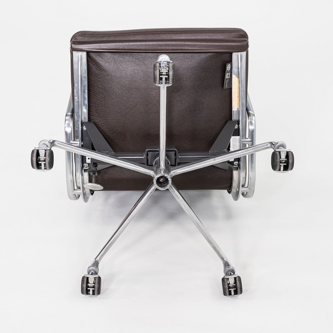 Soft Pad Management Chair, EA435