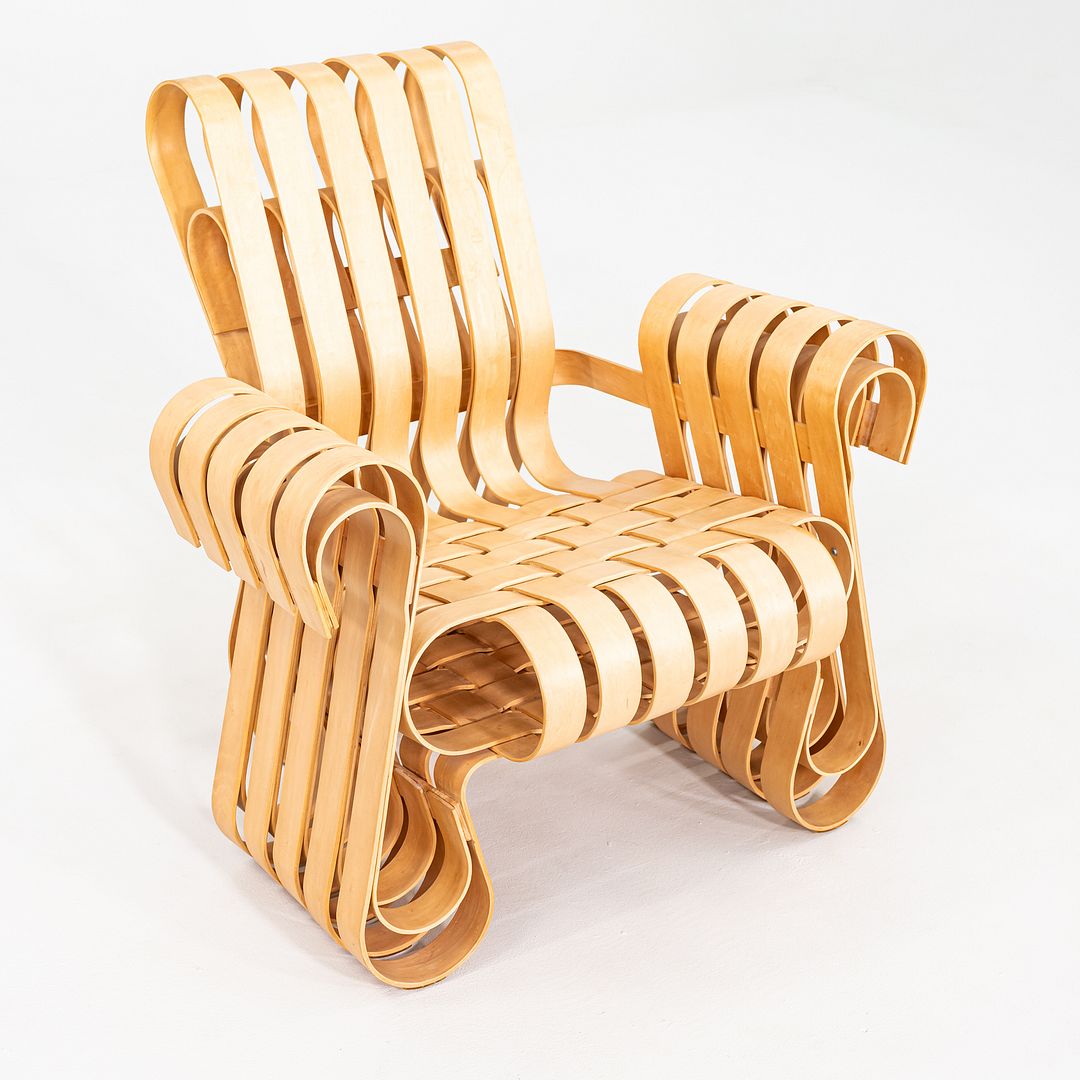 Power Play Lounge Chair