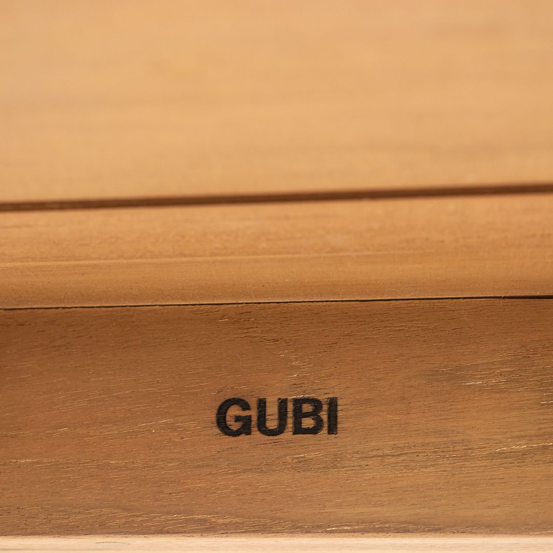 Atmosfera Dining Table