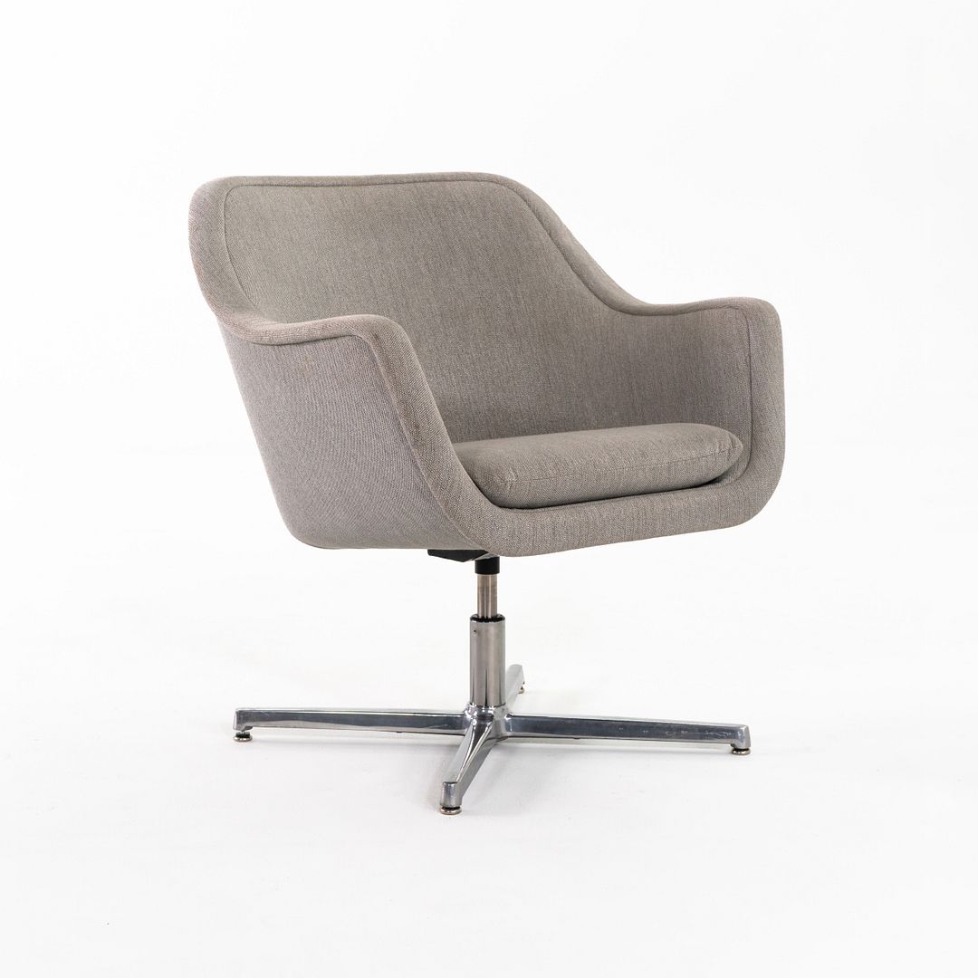 Bumper Lounge Chair with Arms