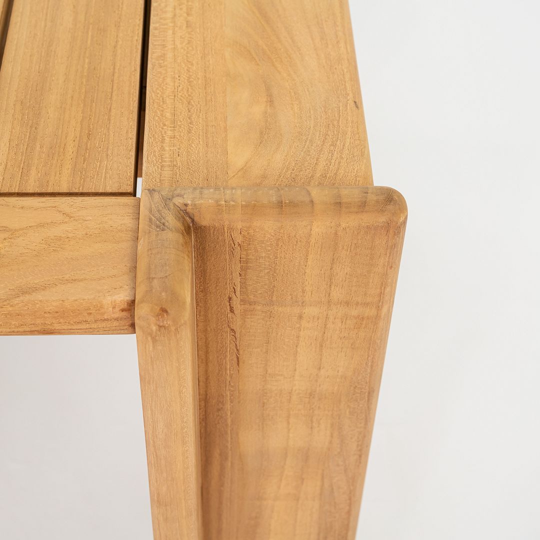 Atmosfera Dining Table