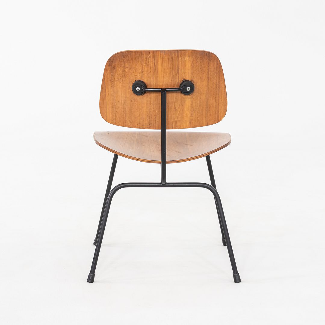 DCM Chair