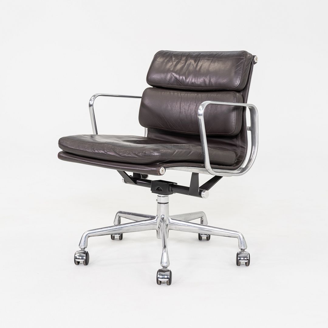 Soft Pad Management Chair, EA435