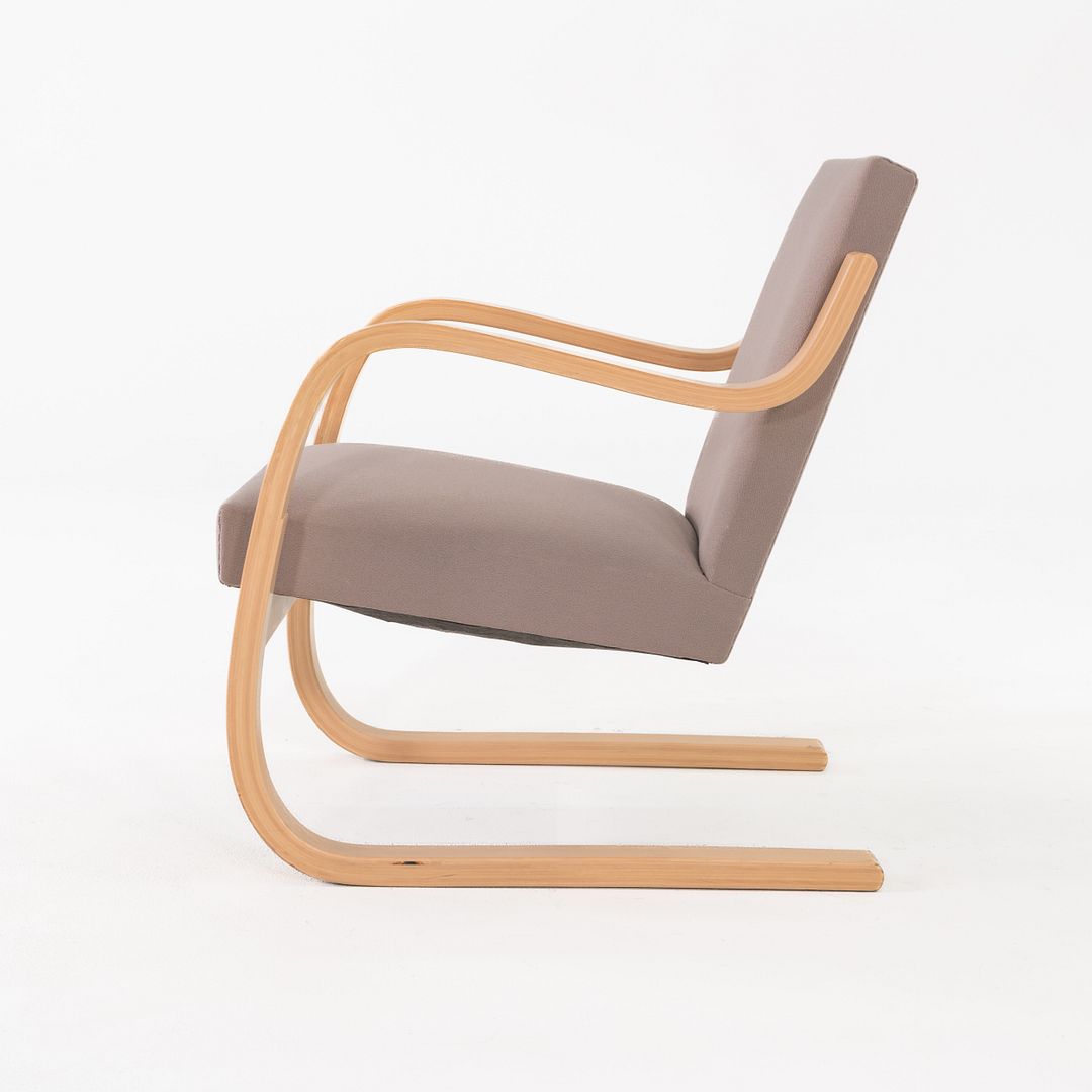 402 Lounge Chair