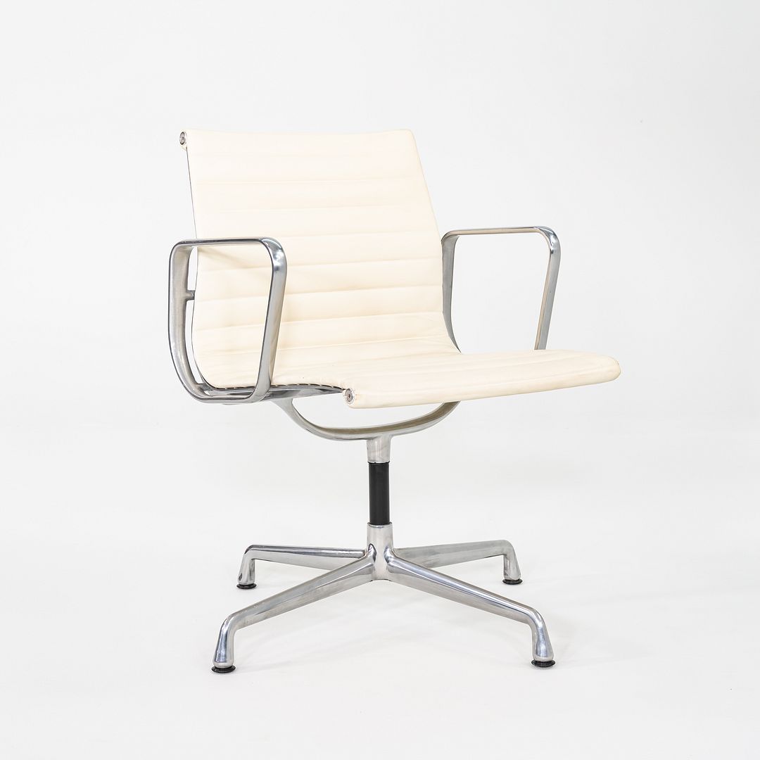 Eames Aluminum Group Management Desk Chair