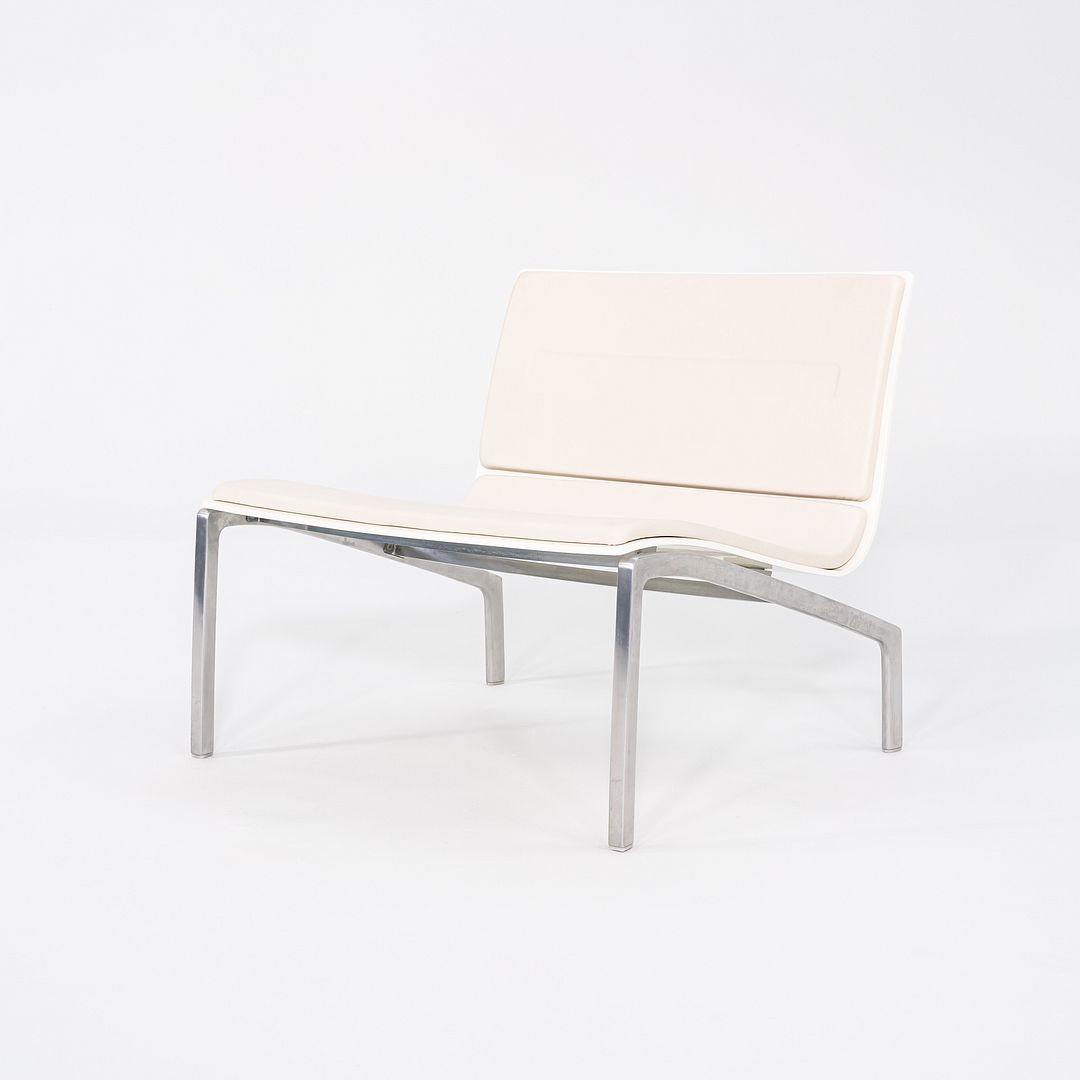 PL200 Lounge Chair