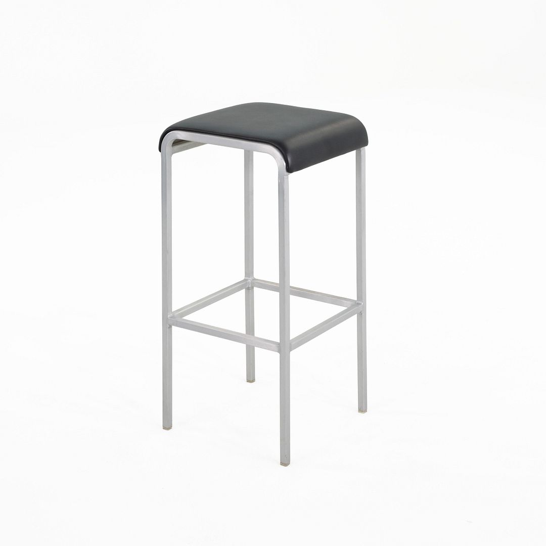 20-06 Bar Stool