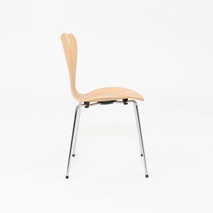 Series 7 Chair, Model 3107