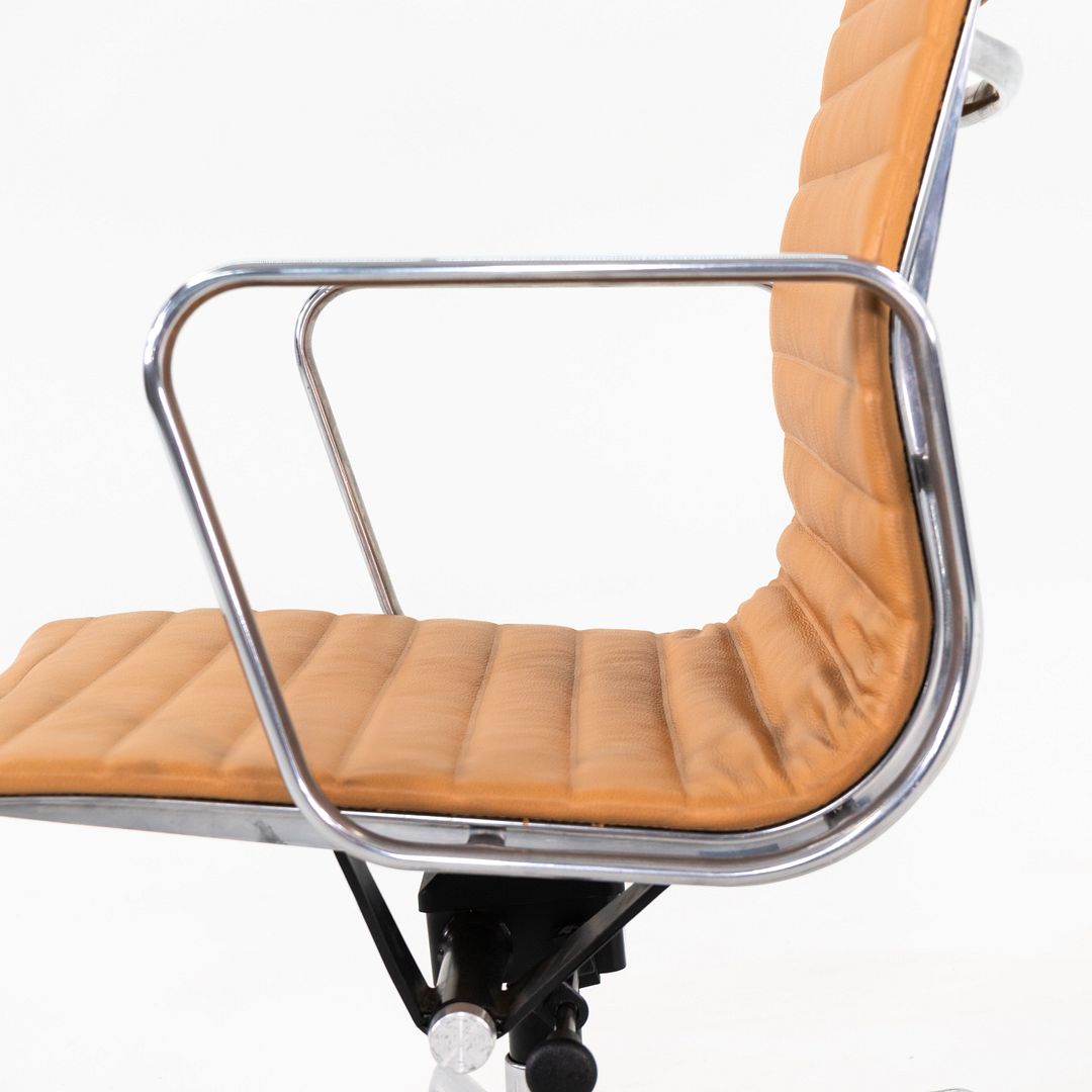 Aluminum Group Management Chair, EA335