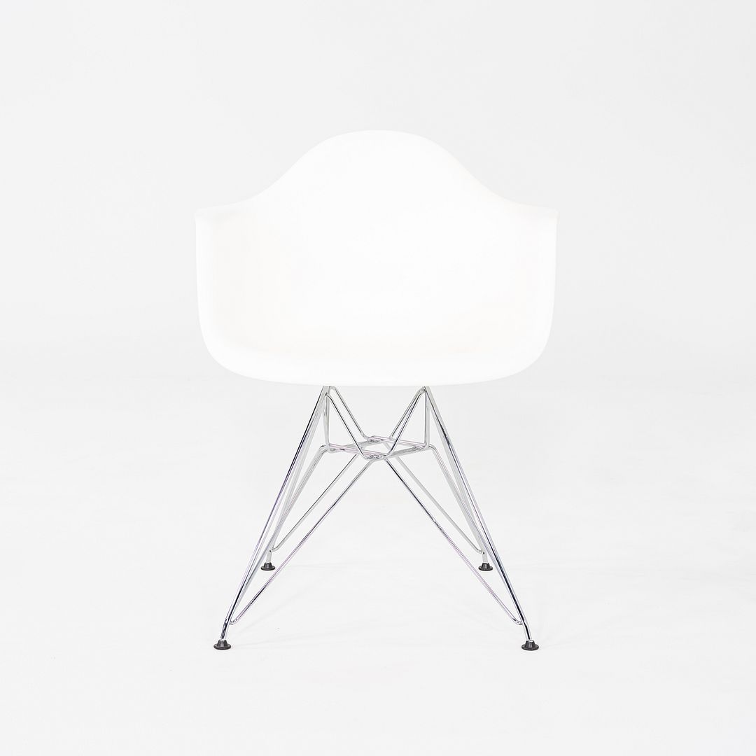 DAR Armchair