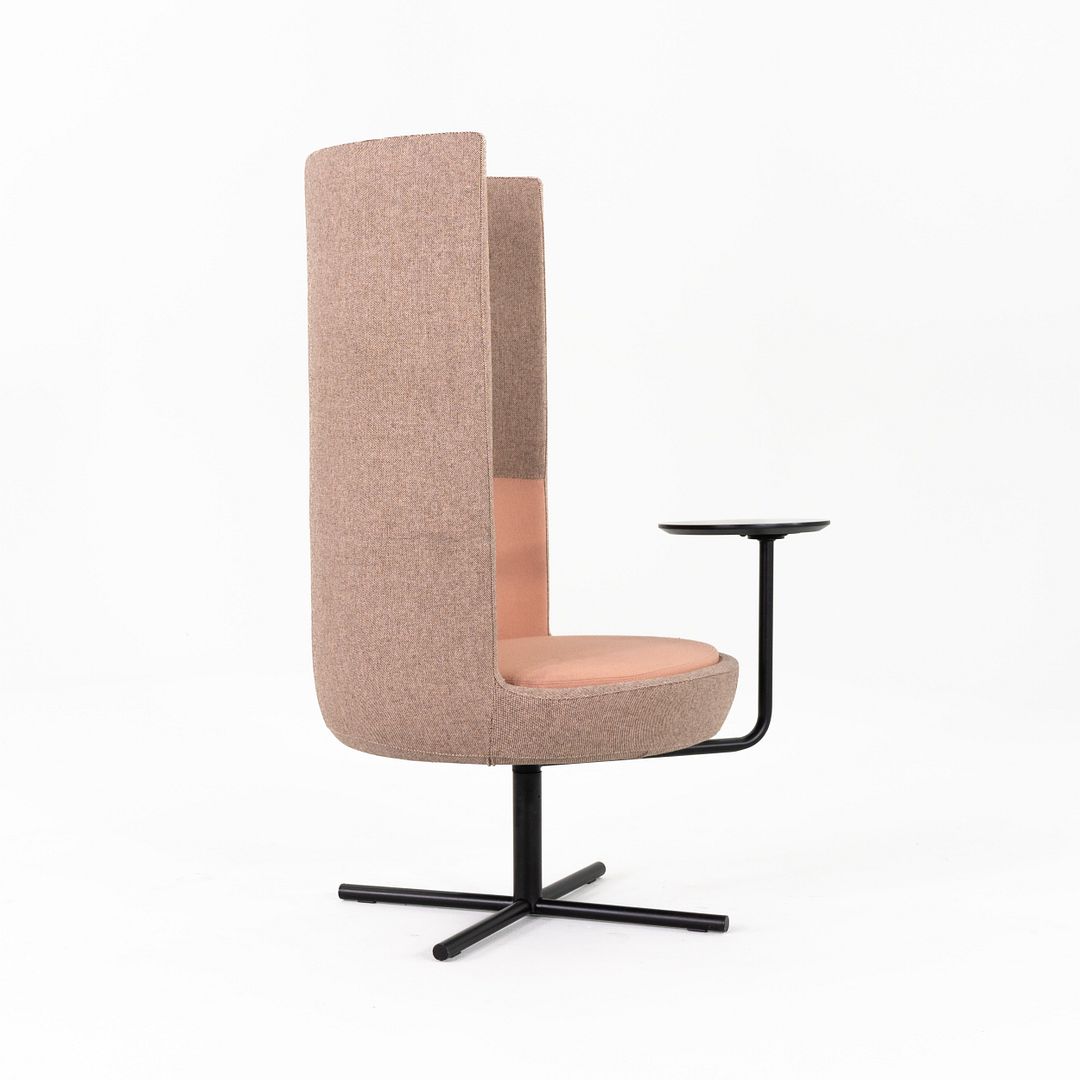 Round Private Lounge Chair