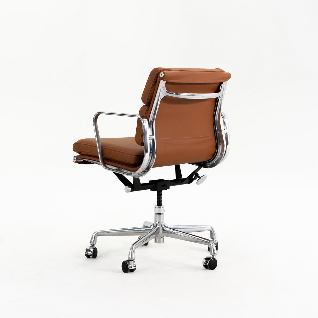 Soft Pad Management Desk Chair, Model EA435
