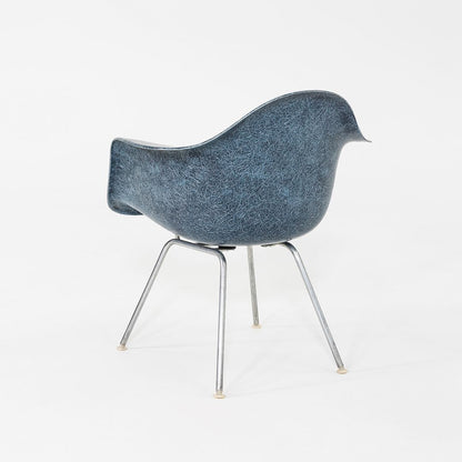 MAX Armchair