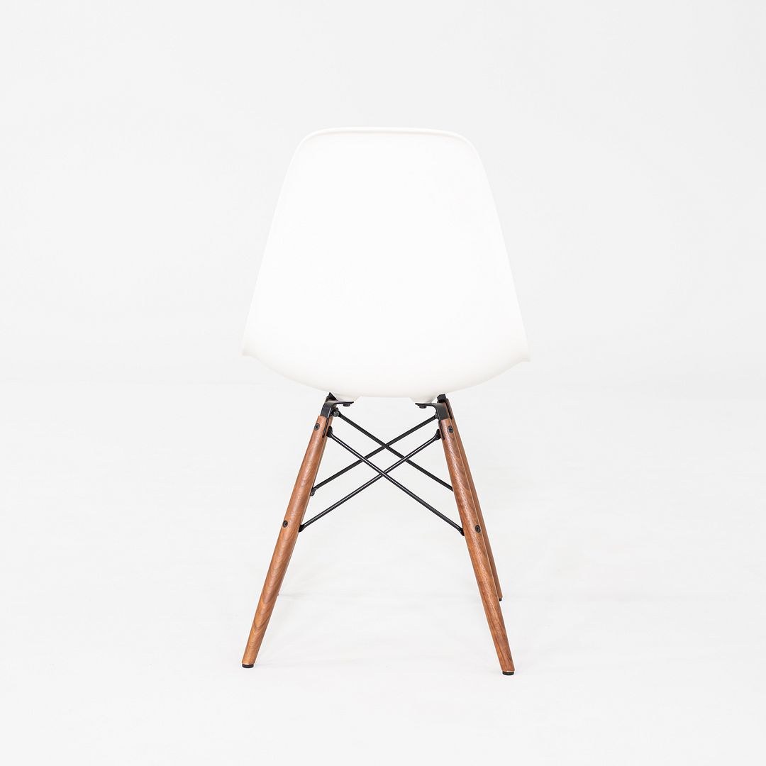 DSW Chair