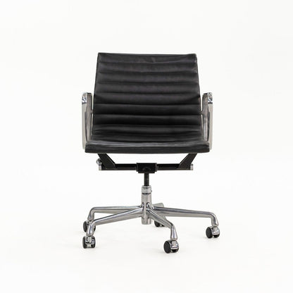Aluminum Group Management Desk Chair, Model EA335