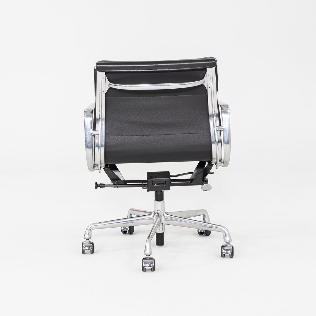 Soft Pad Management Chair, EA435