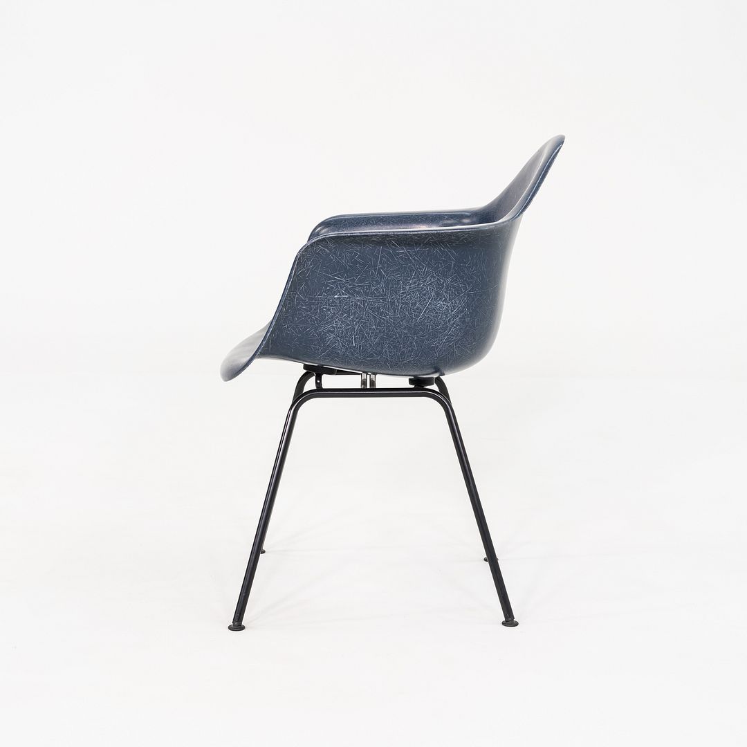 DAX Chair