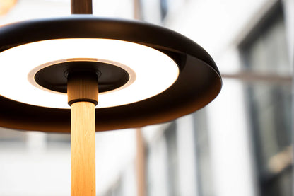 Nivél Portable Table Lamp