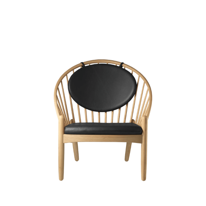 J166 Jørna Chair — Nature Lacquered Oak/Black