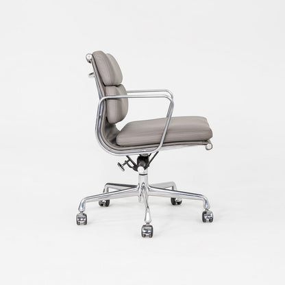 Soft Pad Management Chair, EA435
