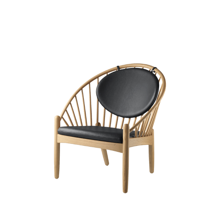 J166 Jørna Chair — Nature Lacquered Oak/Black