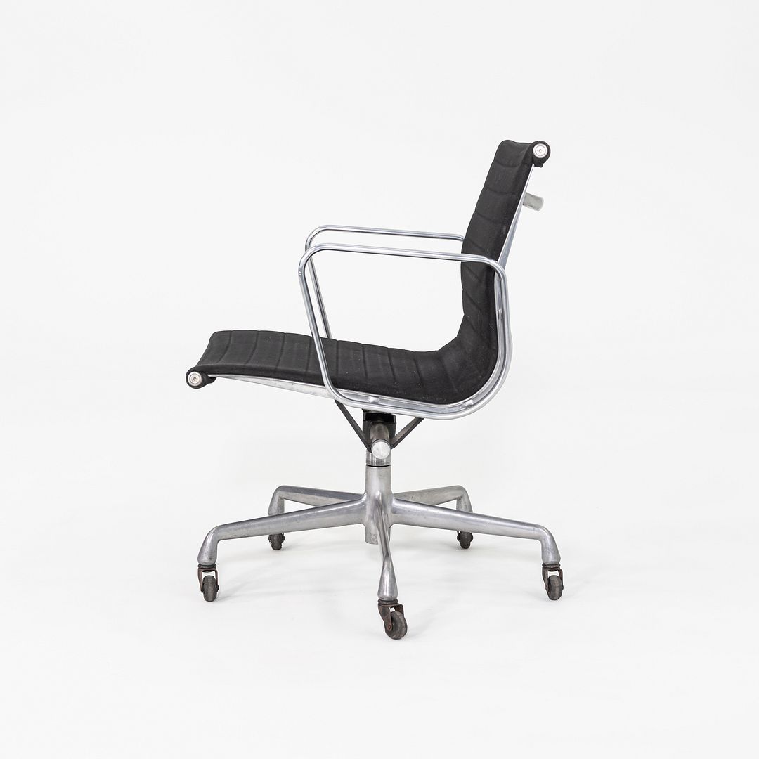 Aluminum Group Management Desk Chair, Model EA335