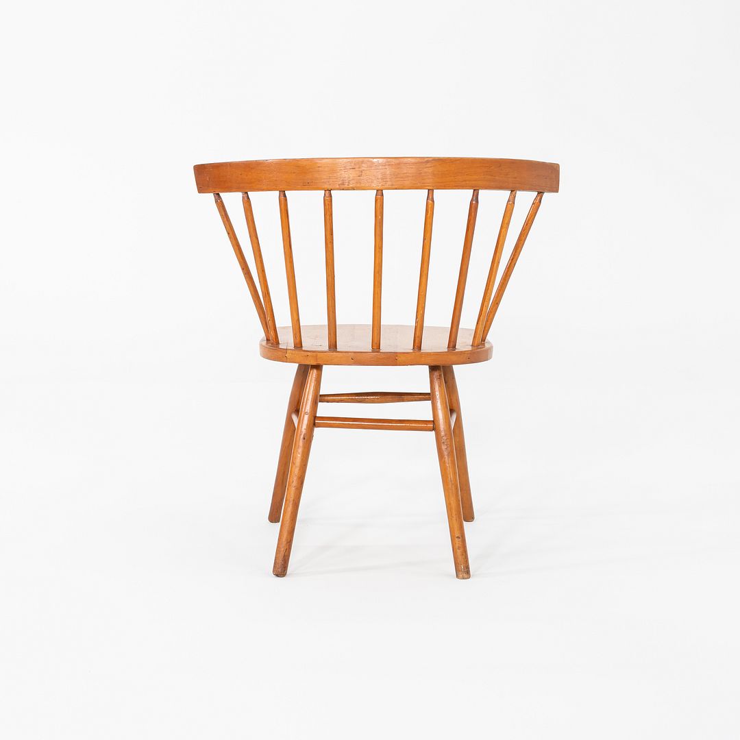 N19 Straight Chair