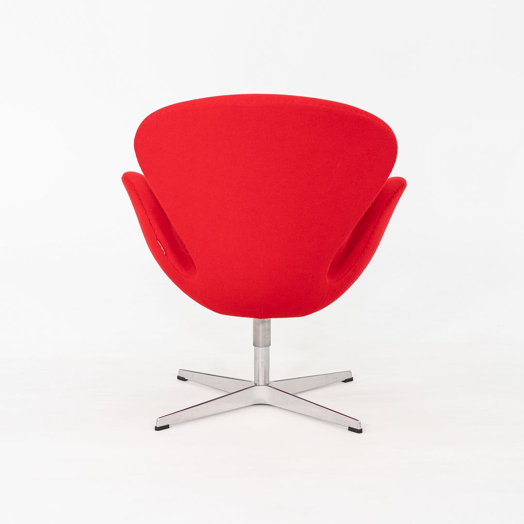Swan Chair, Model 3320