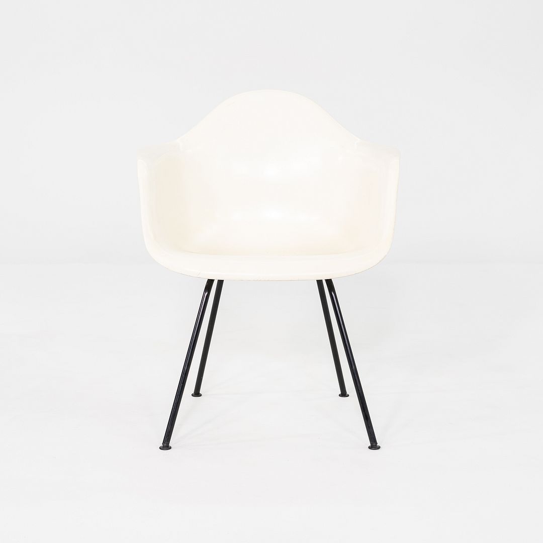 DAX Chair