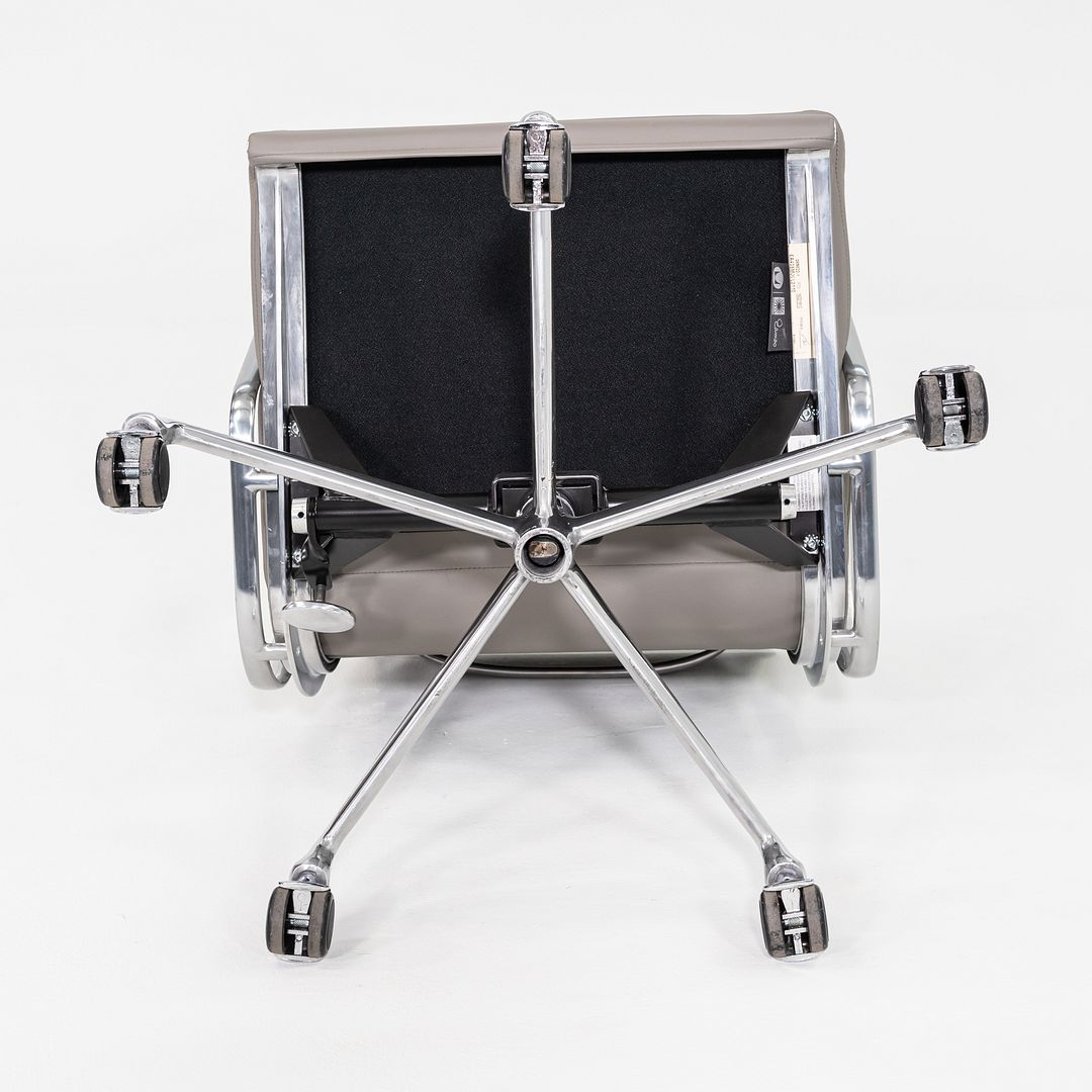 Soft Pad Management Chair, EA435